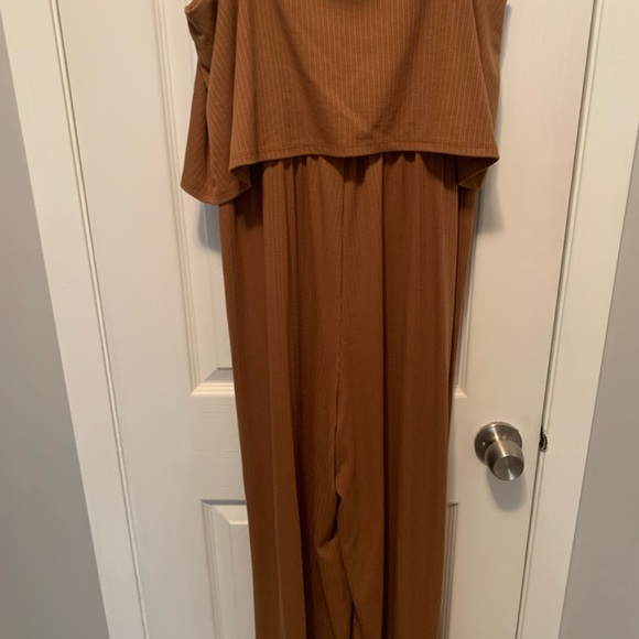 2 Womens Pant Dresses. Super cute. 1 has tags and the other is new without tags. - Picture 3 of 9